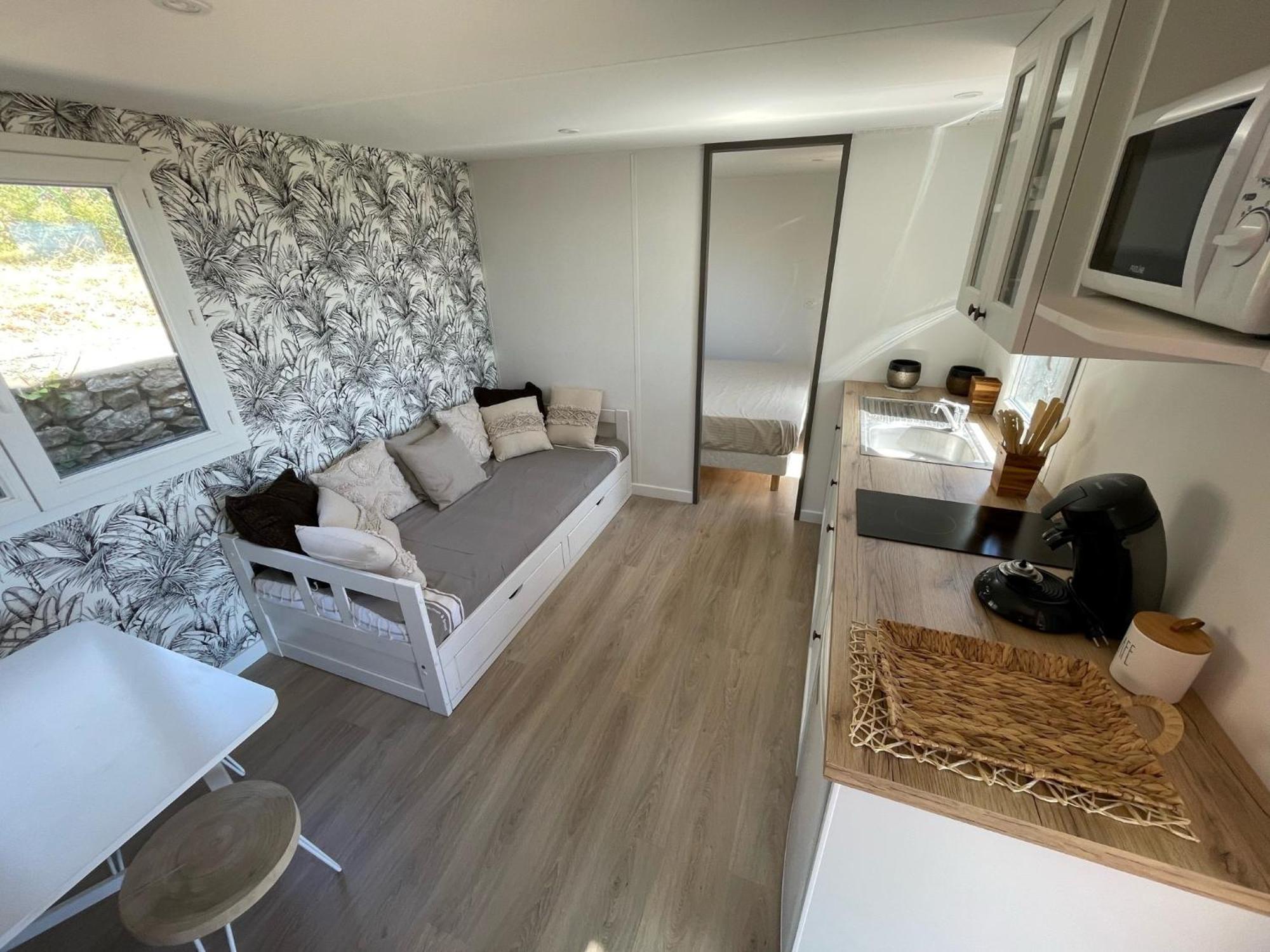 Mobil-Home En Pleine Nature A 3 Mins Du Lac Du Salagou Avec Vue Panoramique Lacoste  Exterior photo